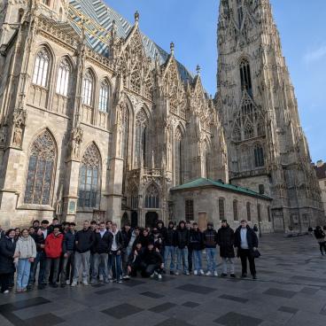 Schüler vor Stephansdom