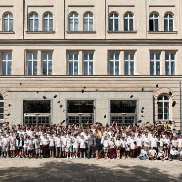 Abschlussfoto Kinder HTL
