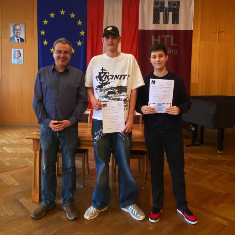 Gruppenfoto der Besten im Känguru der Mathematik
