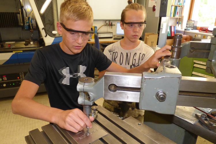 Kinder HTL Werkstätte