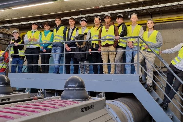 Gruppenfoto im Kraftwerk