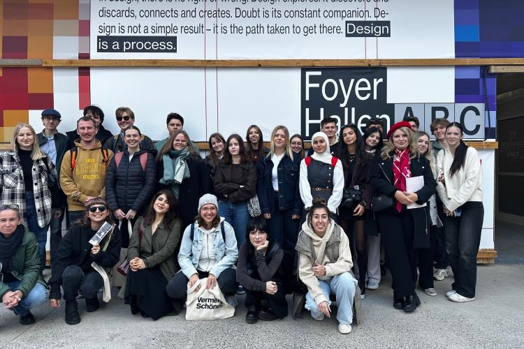 Aufbaulehrgang und Kolleg Innenarchitektur - Gruppenbild