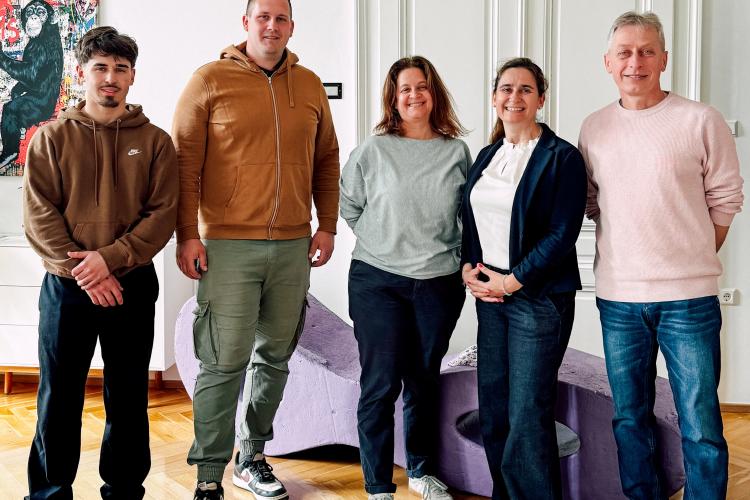 Ungarische Lehrer zu Besuch bei der Direktorin