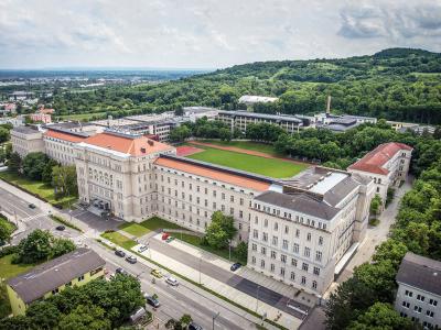 Das Gebäude der HTL Mödling