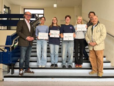 Preisverleihung für neues Logo Elternverein